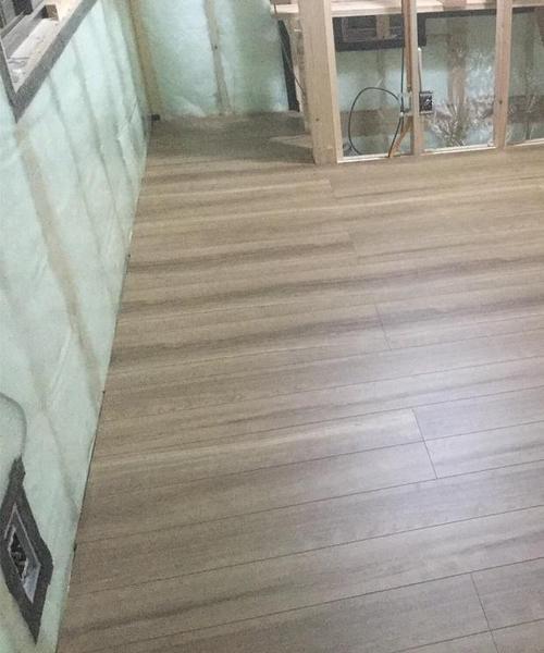 Ｃ棟　床施工.jpg